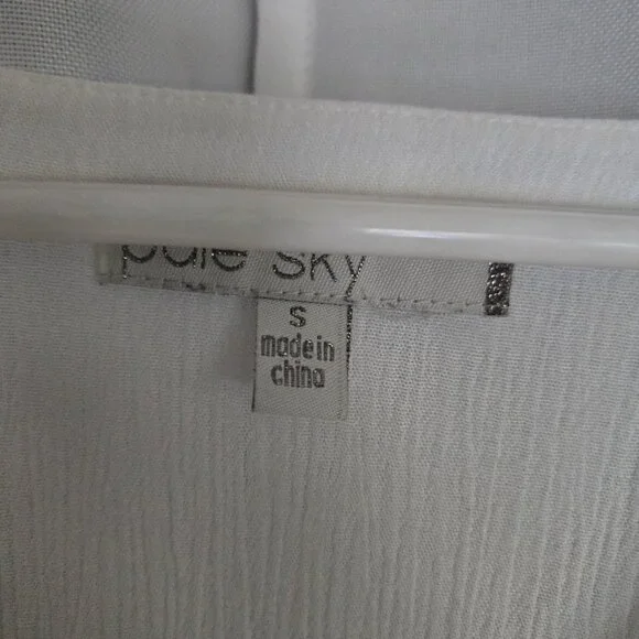 Pale Sky lace top - Picture 6 of 11